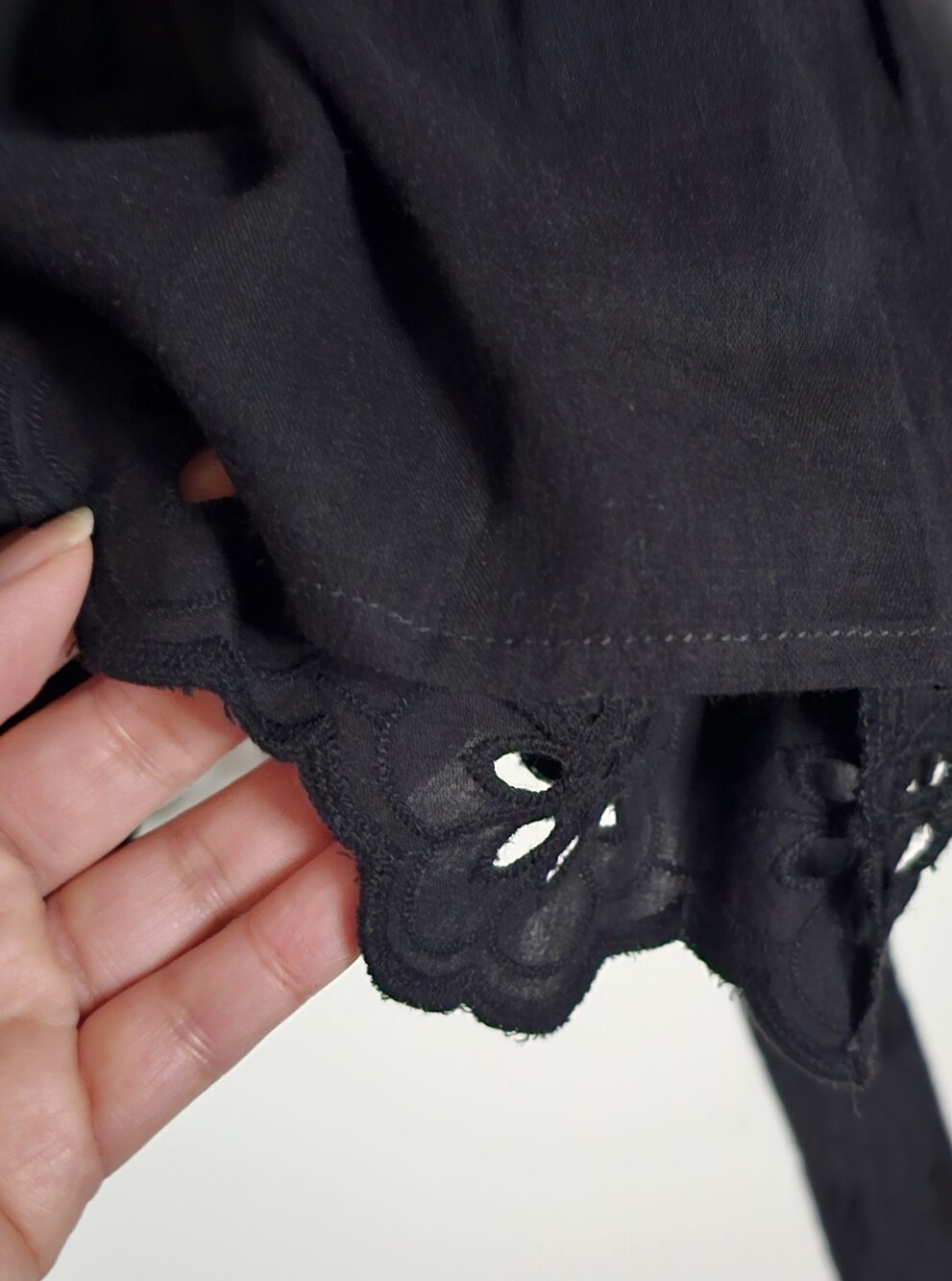 The Kooples Flowy Black Eyelet Cotton Lined Mini Skirt w Tie Front Belt size 1 - Picture 9 of 13
